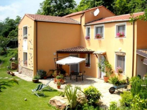 Belvilla by OYO Cozy Holiday Home with Pool